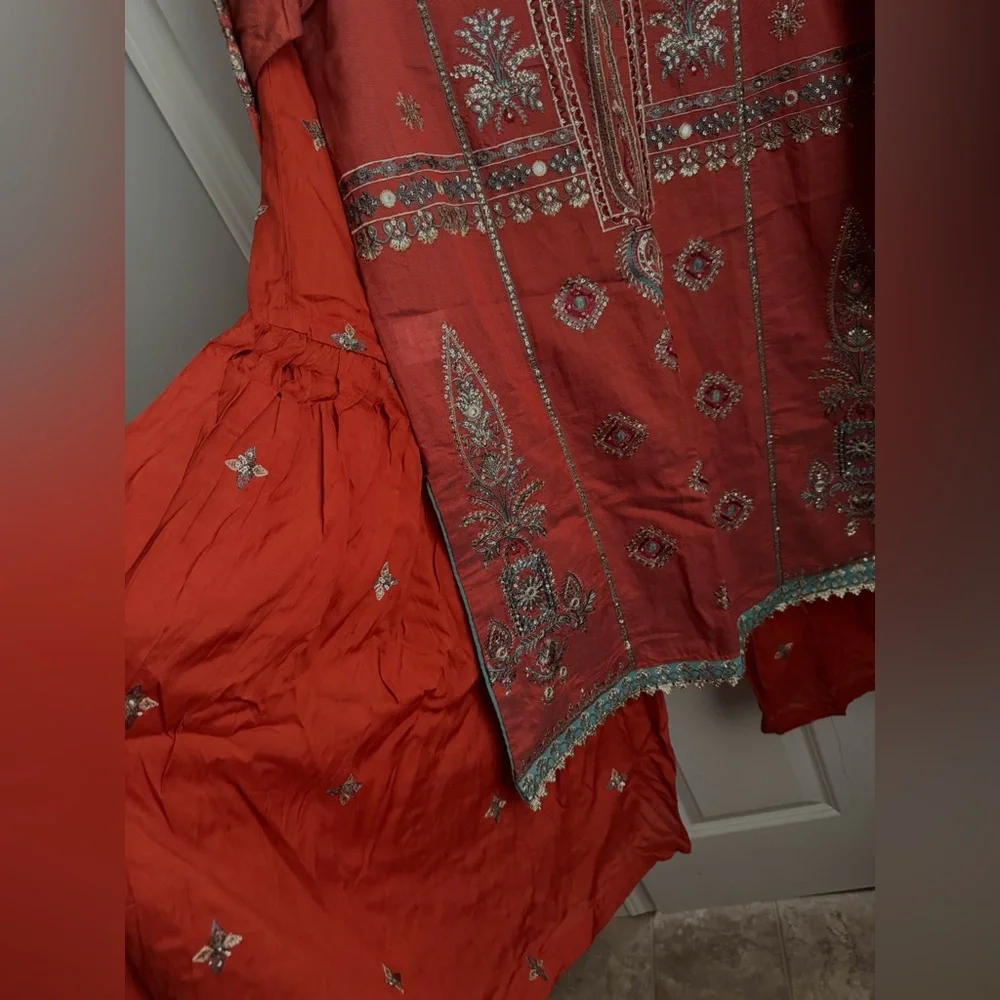 Sapphire : Embroidered Kurta in Red ( 2 piece ) - Picture 3 of 7